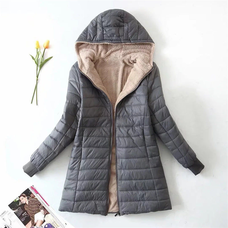Manteau à capuche femme moderne sportif