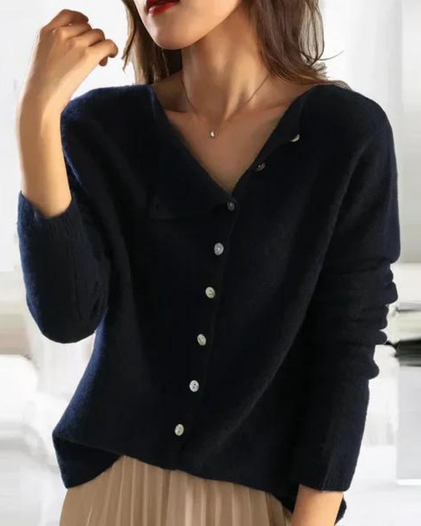 Tricot boutonné élégant pour femme