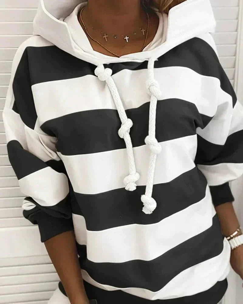 Hoodie confortable avec détails tricotés et coupe décontractée