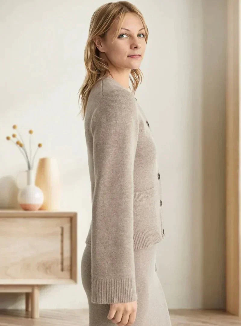 Cardigan Femme Élégance Hivernale