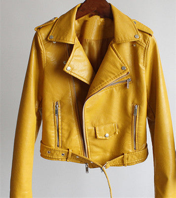Blouson en cuir femme court stylé tendance 2024