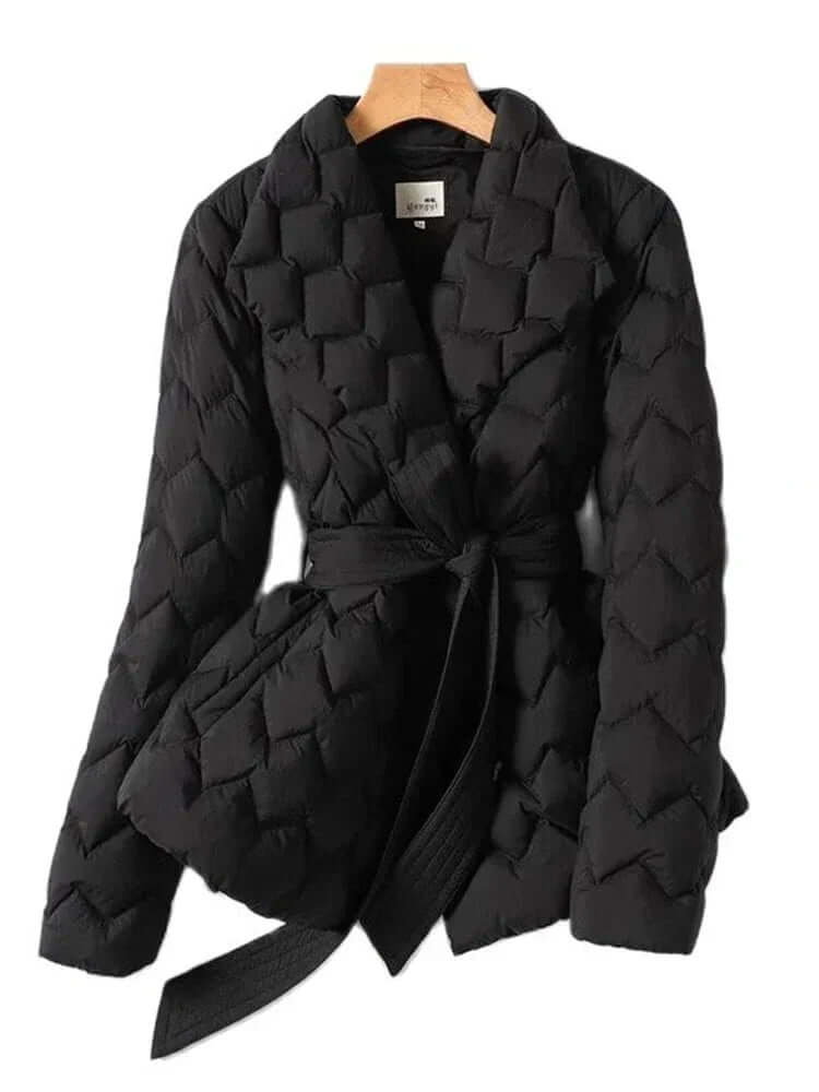 Doudoune femme mi-longue élégante avec ceinture