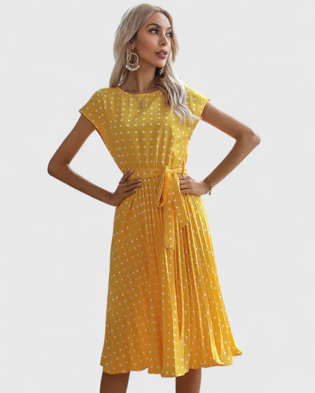Robe chic à manches courtes et jupe plissée pour femme