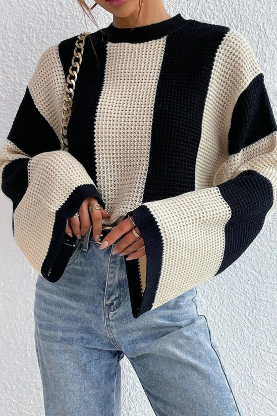 Stylische Frauenkleidung | Glockenärmel Pullover mit Kontraststreifen - IdealeKleiden