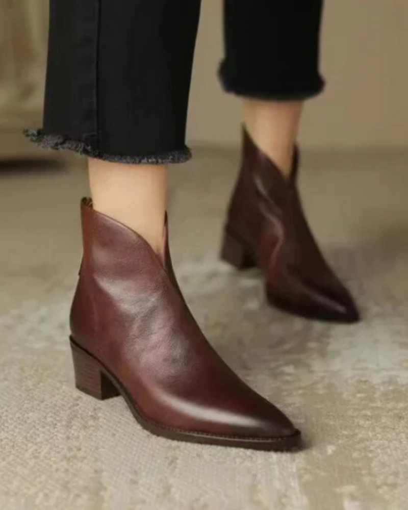 Bottes élégantes pour femmes, hauteur de chaussures