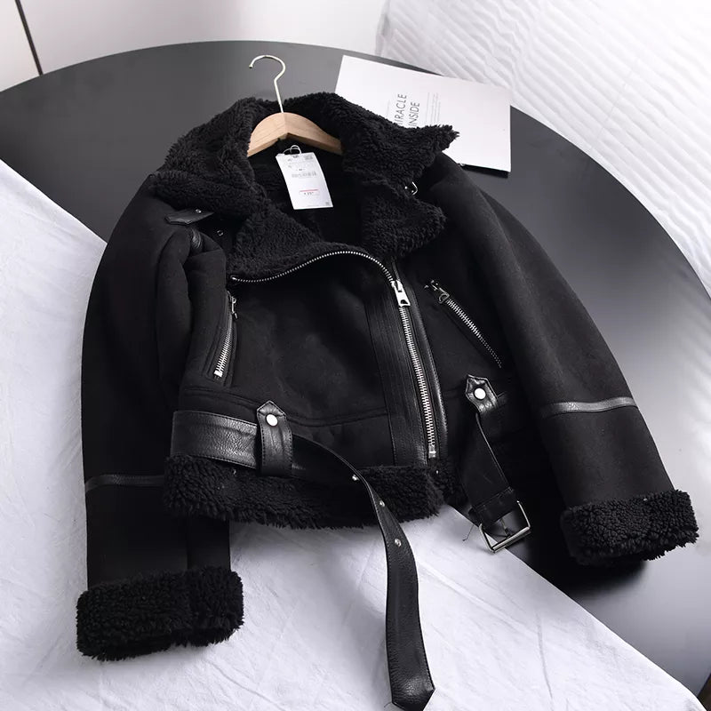 Veste d'hiver élégante en daim pour femme