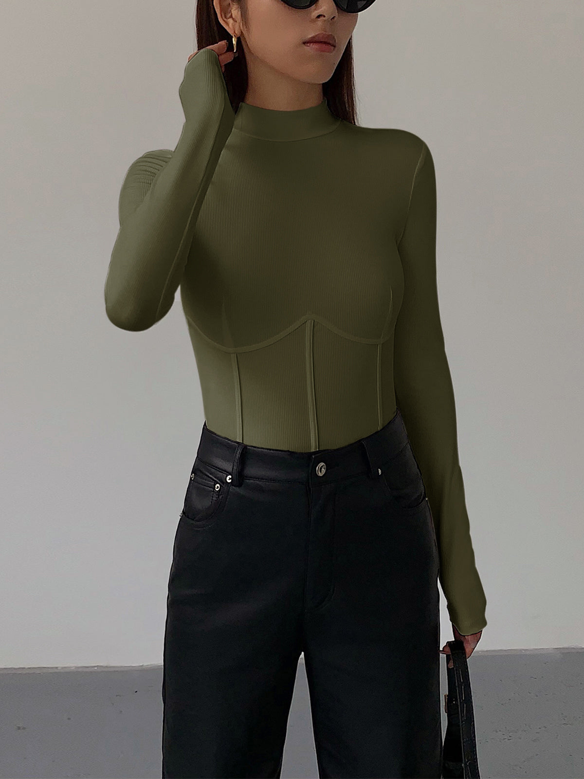 T-shirt élégant pour femme coupe slim