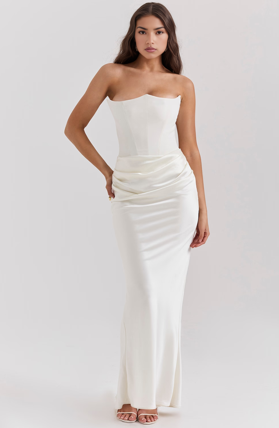 Élégante robe longue pour invitée de mariage