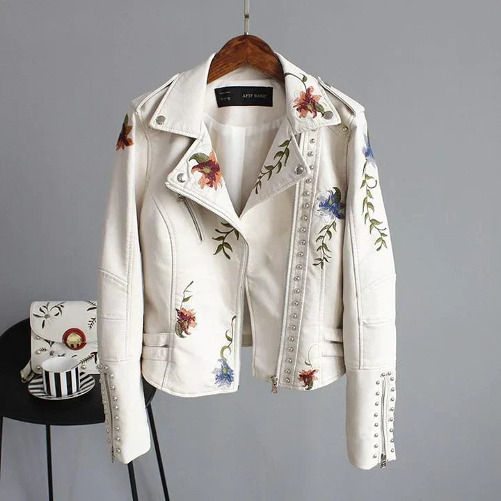 Manteau en cuir femme coupe élégante