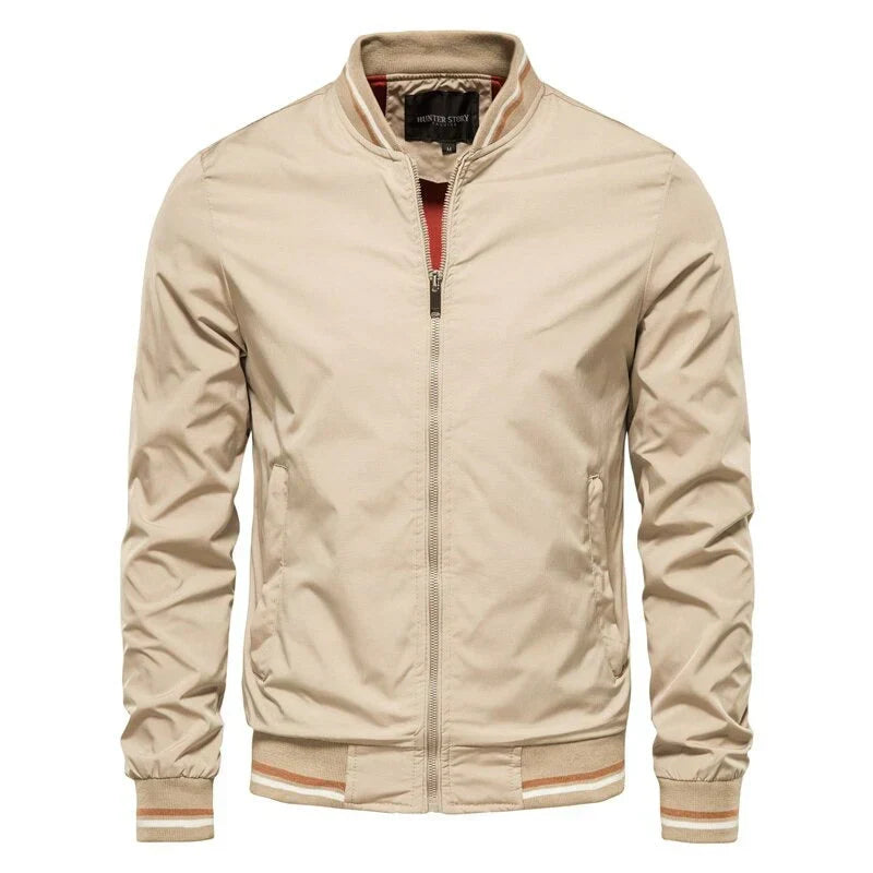 Blouson aviateur homme élégant et moderne