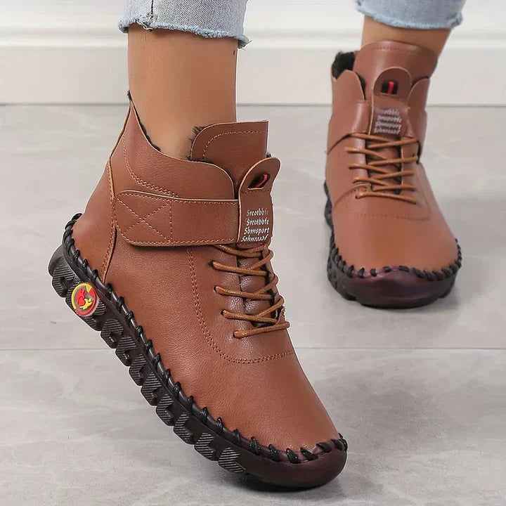 Bottes de randonnée beiges élégantes pour l'extérieur