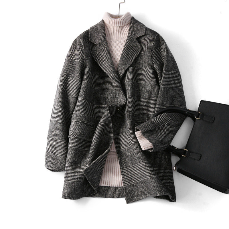 Veste en laine à carreaux pour femme avec col à revers