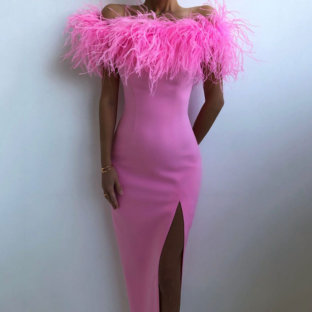 Robe de soirée élégante avec dentelle de plumes et coupe ajustée