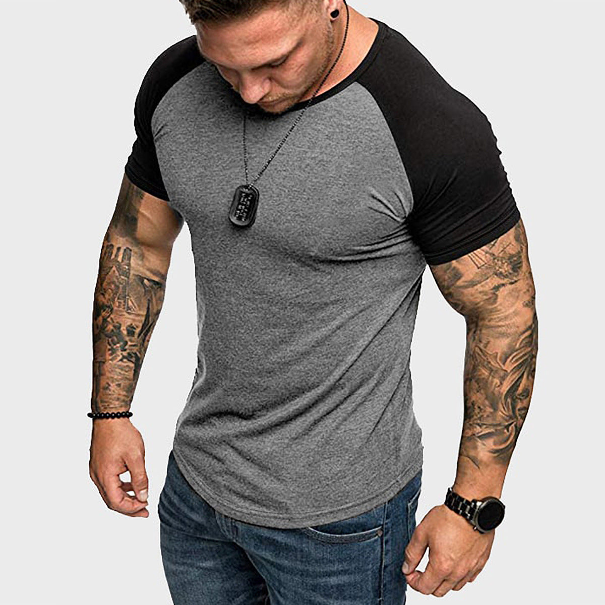 T-shirt col rond homme coupe slim manches contrastantes