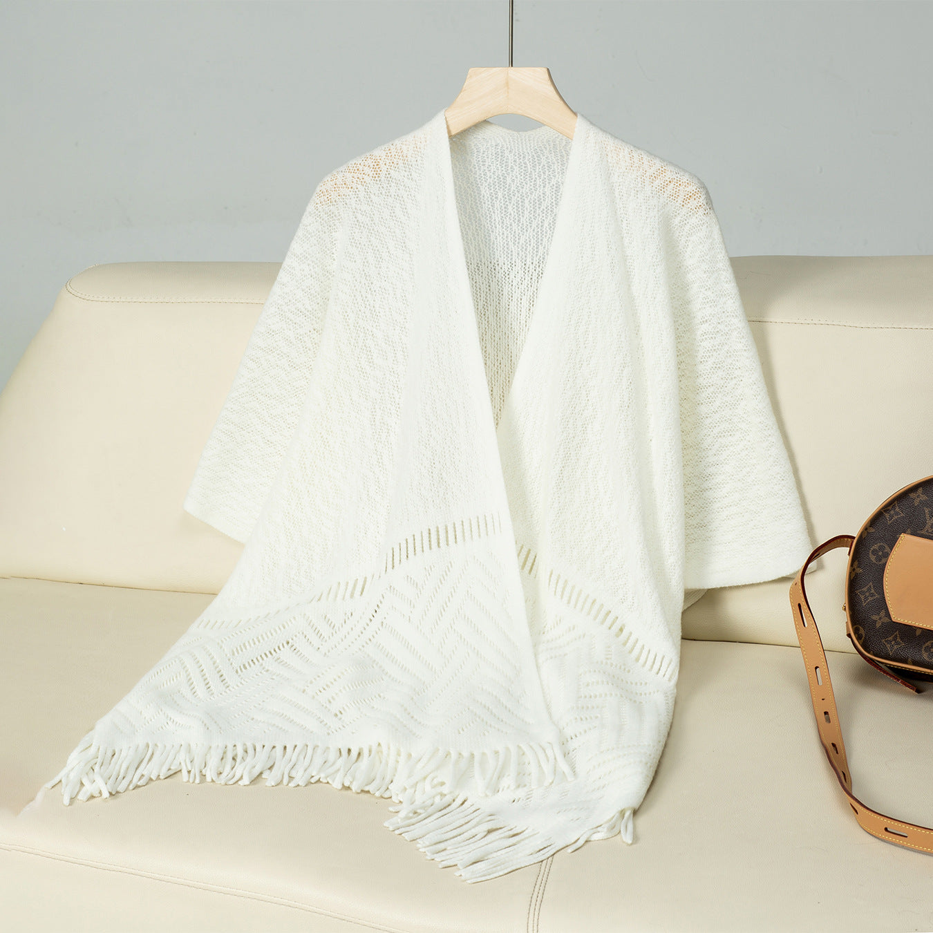 Poncho tricoté pour femme Design élégant Motif à franges