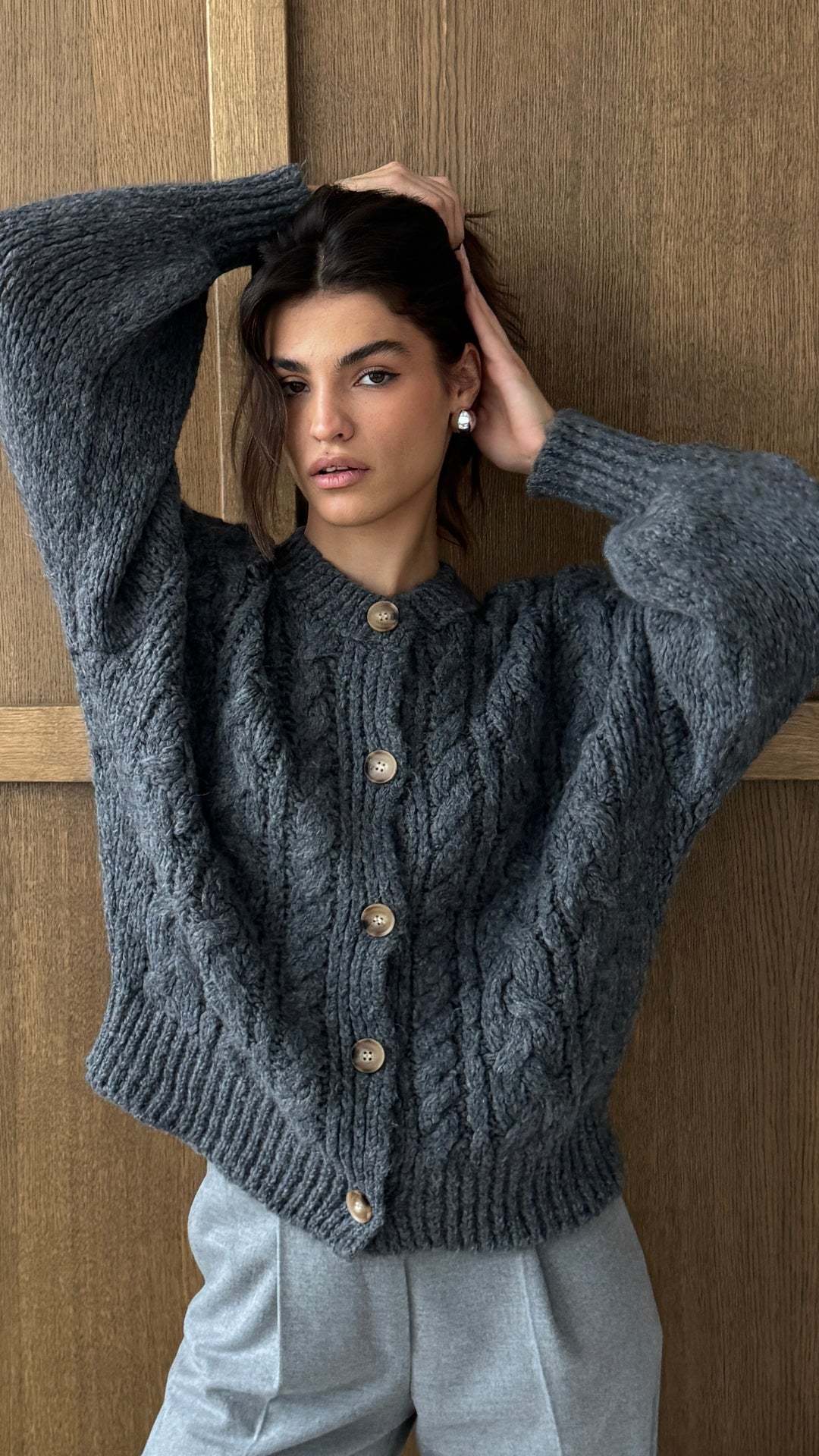 Cardigan femme en grosse maille avec boutons élégants