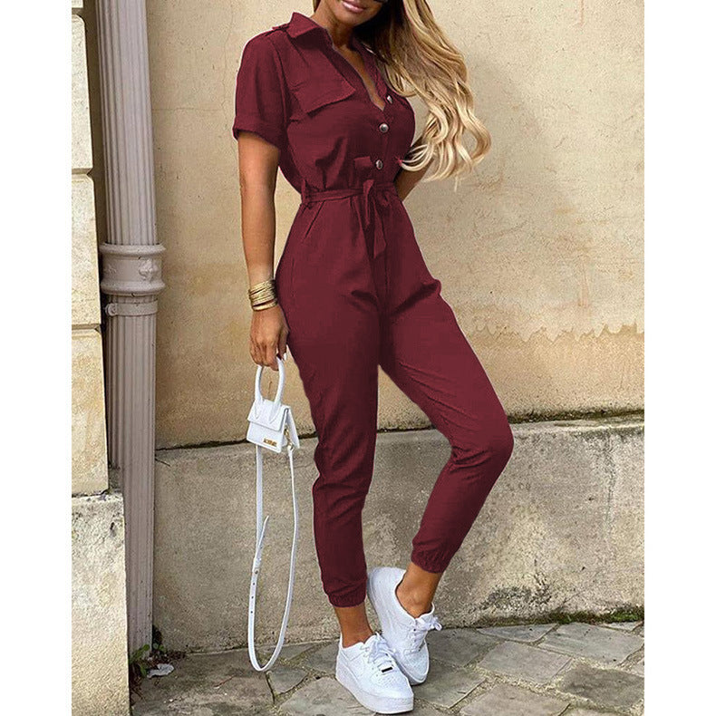Combinaison élégante cintrée à boutonnage frontal pour femme