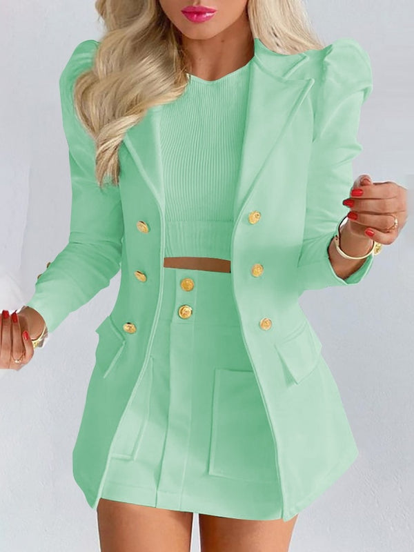 Ensemble blazer et jupe à carreaux chic pour femme