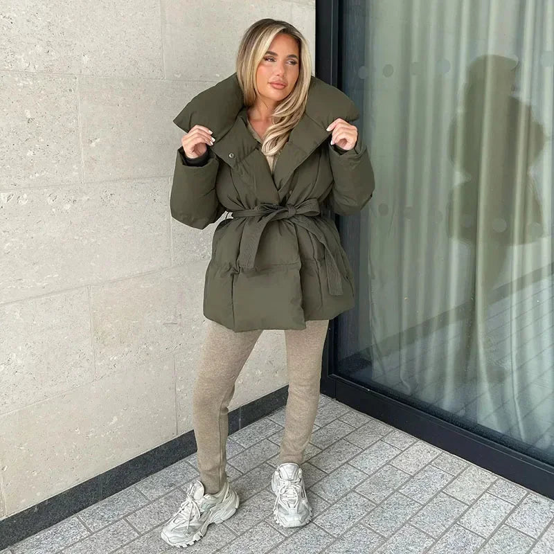 Veste courte femme à la mode col montant coupe ajustée