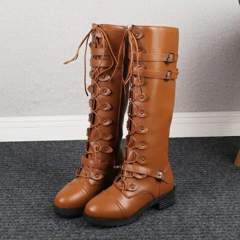 Bottes rétro femme plates à boucles et lacets