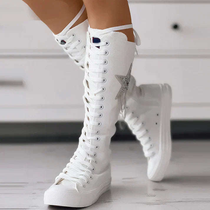 Bottines lacées stylées avec détail de pampilles