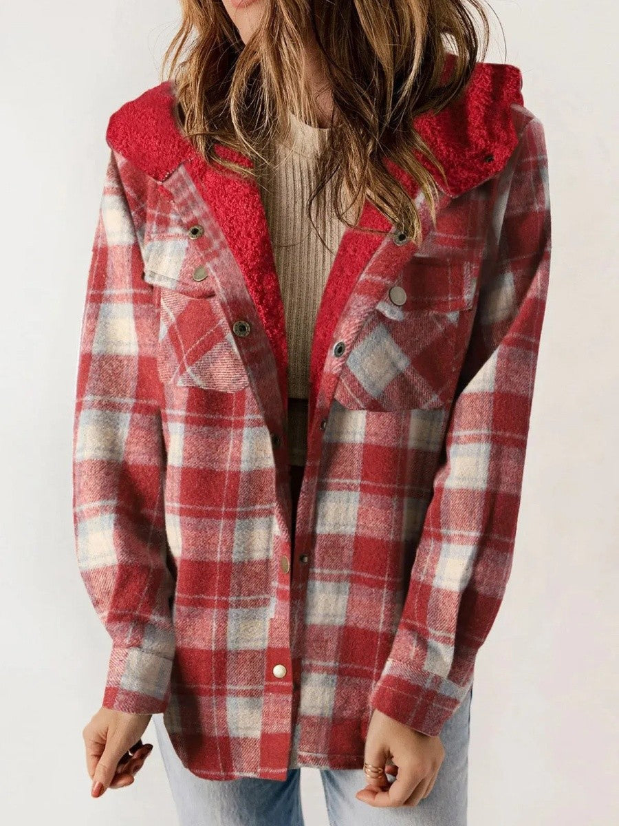 Doudoune femme, capuche, moderne, boutons