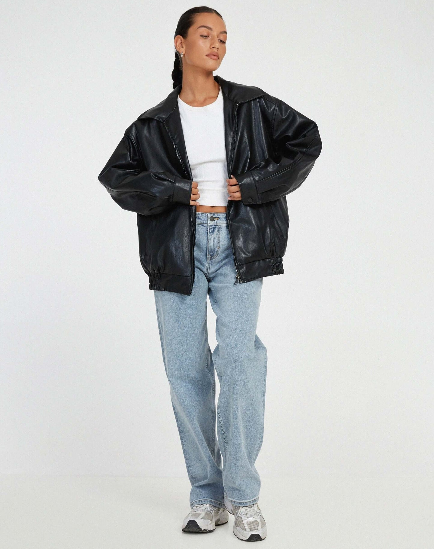 Grand blouson en cuir pour femme style oversize