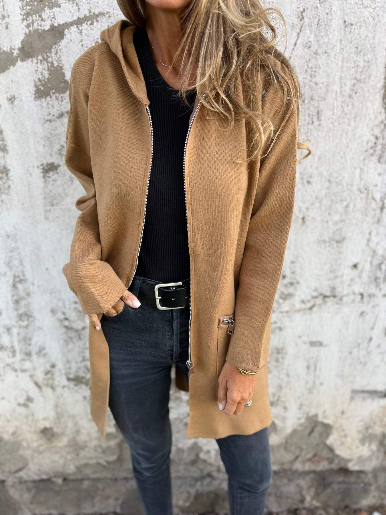 Veste femme moderne à capuche