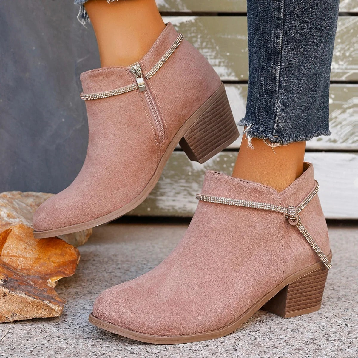 Bottines élégantes effet daim talon carré