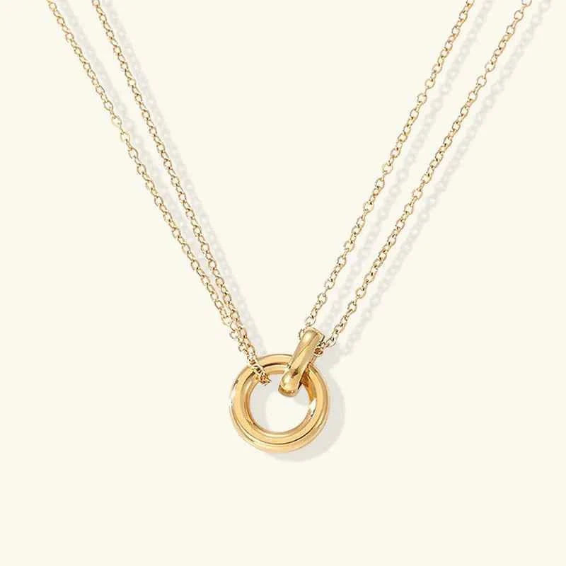 Goldene Halskette mit Anhänger - IdealeKleiden