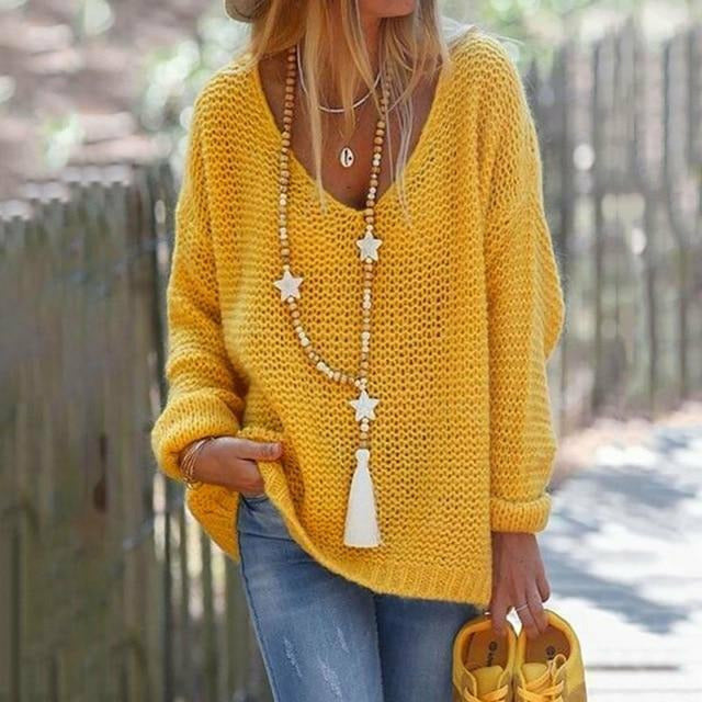Pull tricoté élégant pour femme au design moderne