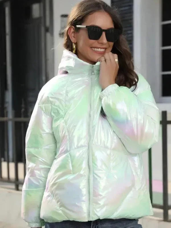Parka élégant pour femme avec capuche brillante