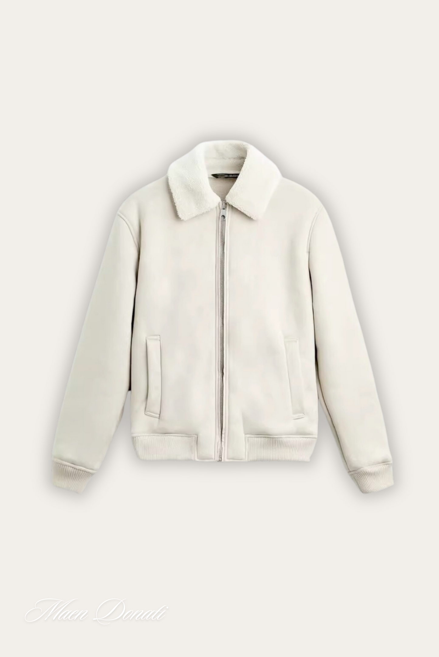 Doudoune élégante pour femme, noire et moderne