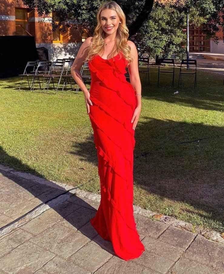 Valentina – Robe longue romantique à volants et fines bretelles