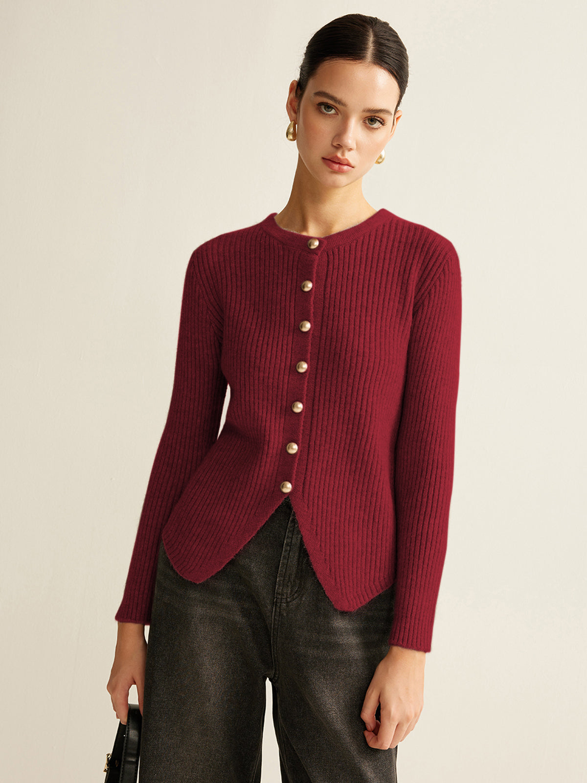 Pull femme boutonnage haut moderne