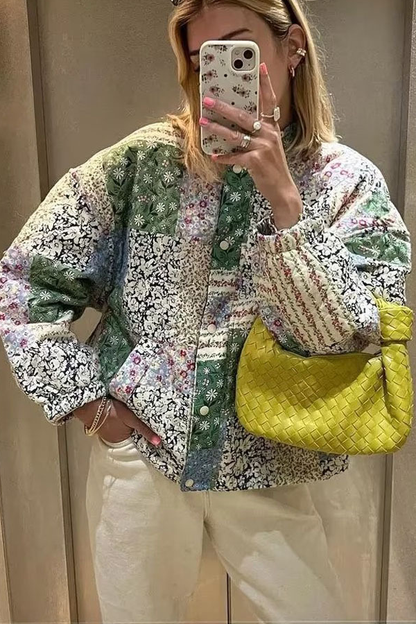 Veste fleurie élégante à manches longues et col montant pour femme