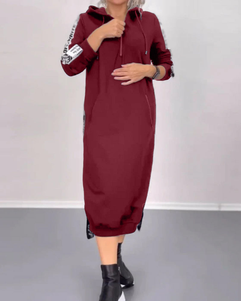 Robe pratique avec fermeture éclair et capuche