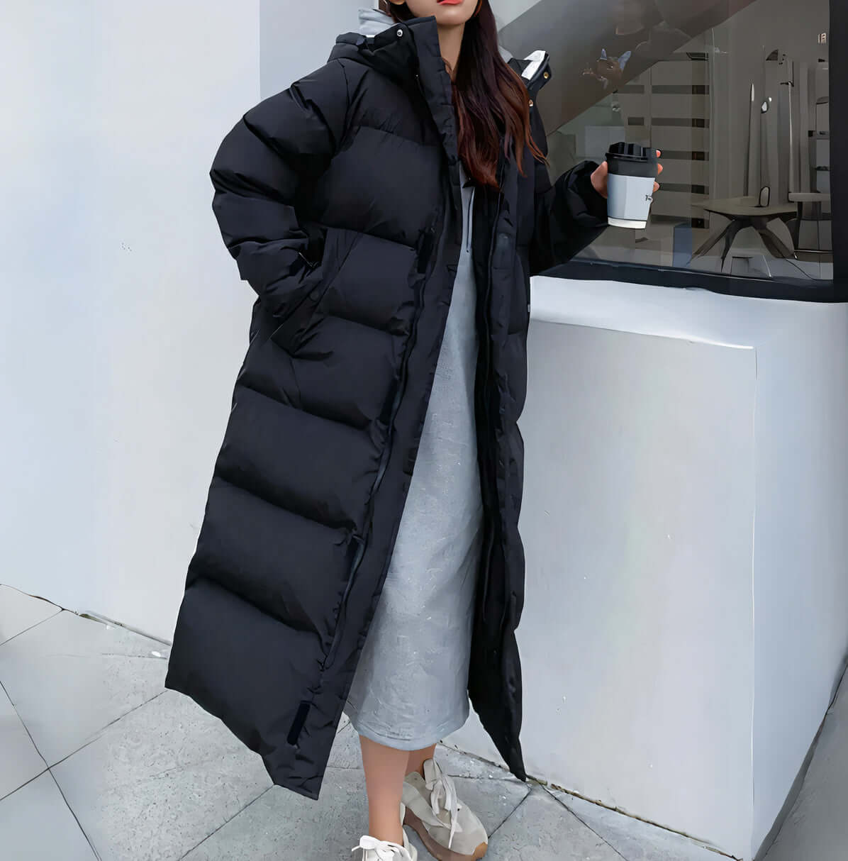 Manteau d'hiver long et chaud pour femme avec capuche