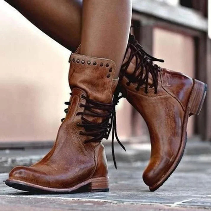 Bottes en cuir tendance, design à lacets