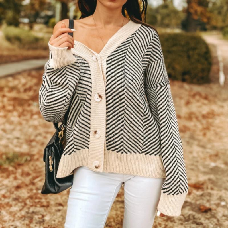 Cardigan classique motif chevrons col V boutons