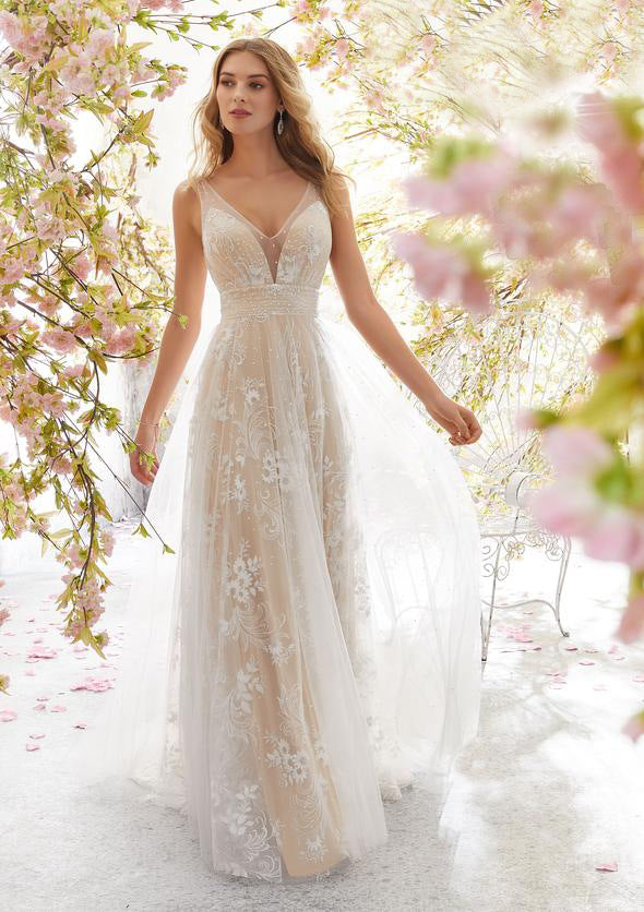 Robe de soirée élégante en tulle à motifs floraux transparente
