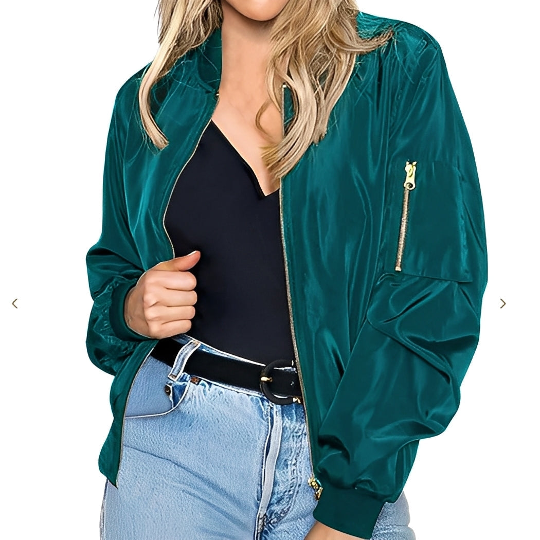 Stylische Frauen-Bomberjacke Retro-Chic - IdealeKleiden