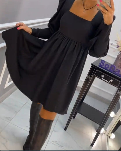 Robe trapèze tendance avec encolure carrée
