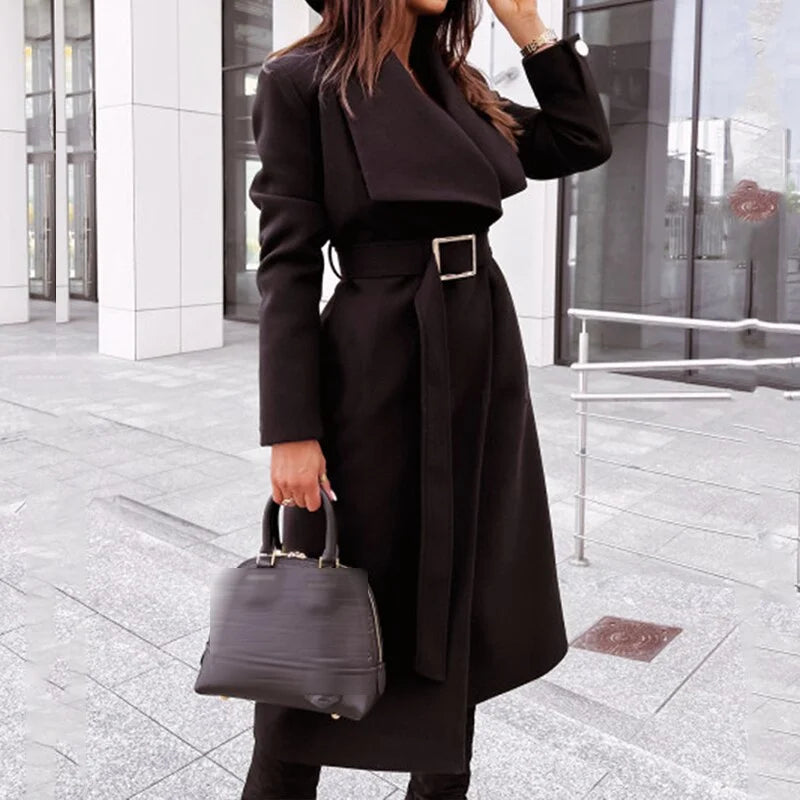 Élégant manteau en laine de coupe classique