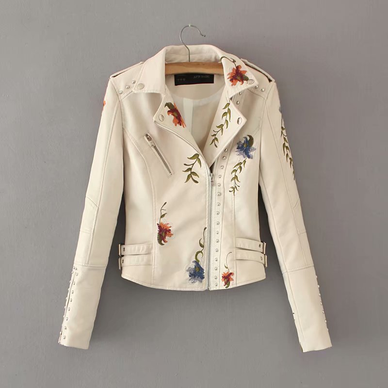 Blouson en cuir vegan élégant brodé