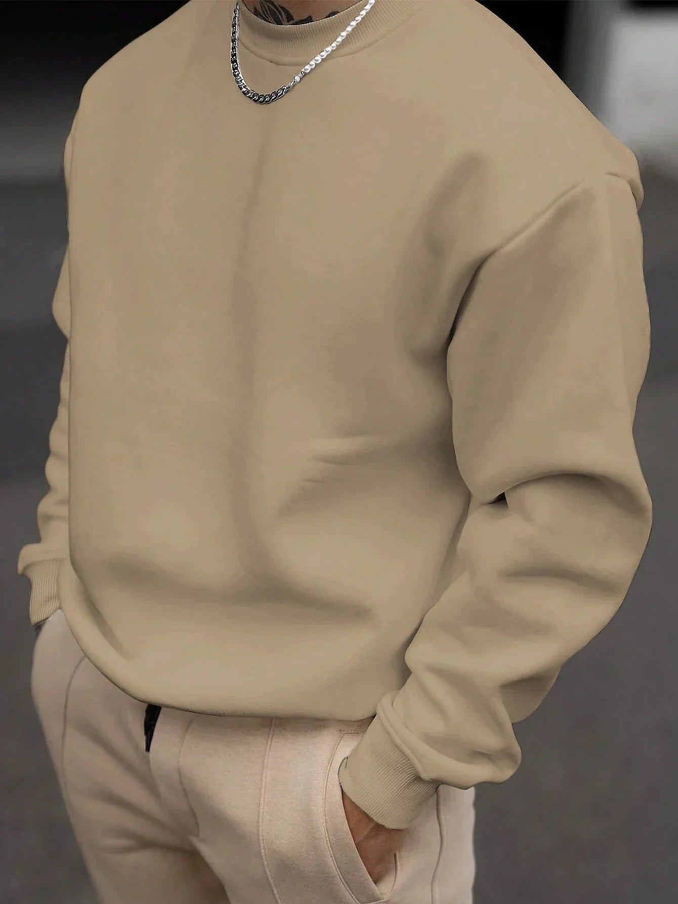 Sweat-shirt ras-du-cou confortable pour homme