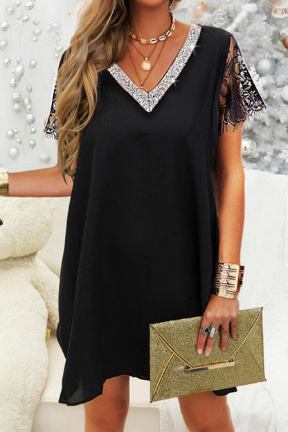 Élégante robe en dentelle avec paillettes, col en V, manches courtes
