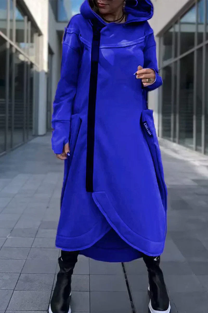 Robe longue à capuche style moderne