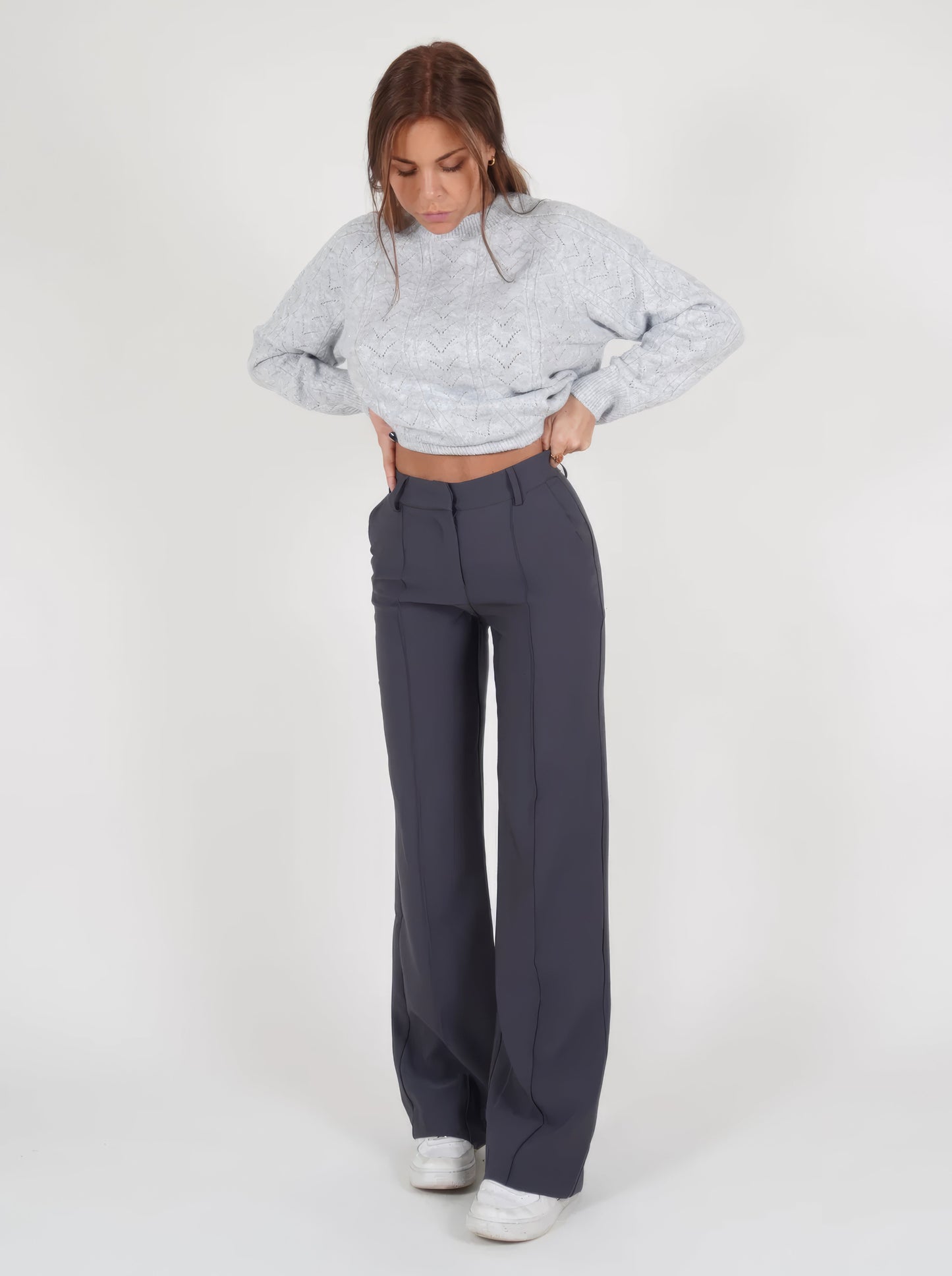 Pantalon sur mesure pour femme à jambe droite