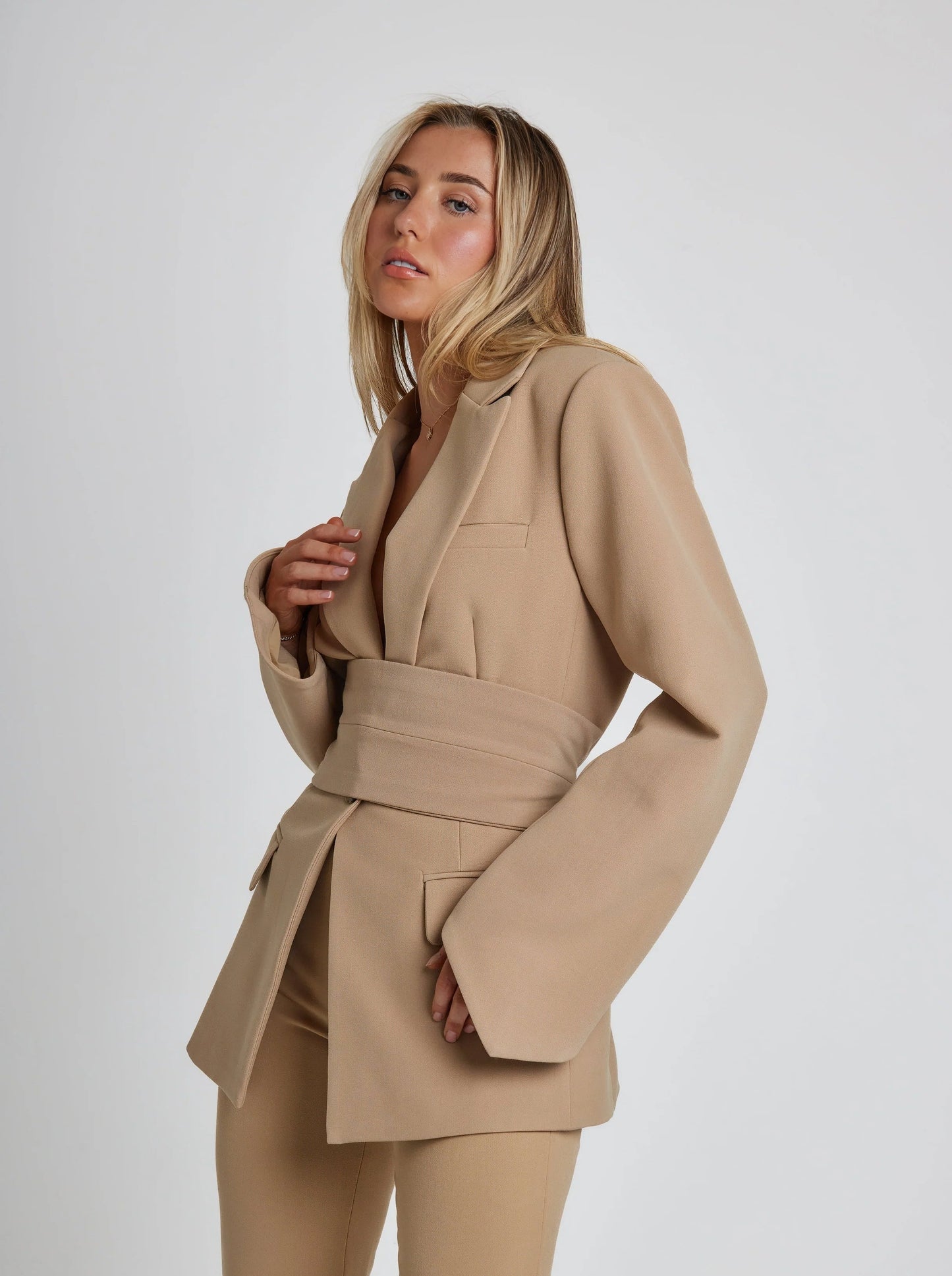 Blazer cintré et structuré pour femme